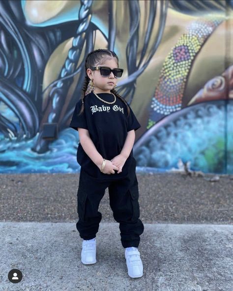 Gangster Outfit, Magical Childhood, Bright Outfits, Toddler Wearing, Toddler Hairstyles Girl, Kids Ootd, Children Playing, Trendy Kids, Korean Girl Fashion