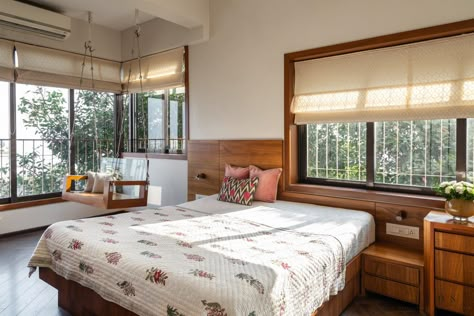 3Bhk Home In South Bombay Giving Soft Glow And Warmth | Twisha Thakker Design Studio - The Architects Diary Bed Design With Back Window, South Indian Bedroom Design, Indian Home Interior Design, South Bombay, Indian Interior Design, Indian Room Decor, Indian Bedroom Decor, India Home Decor, Indian Home Design