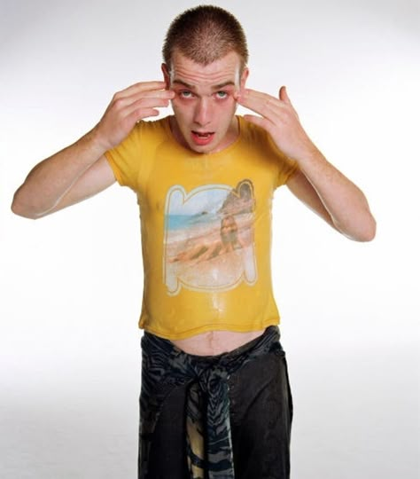 Ewan McGregor for Trainspotting 1996 Ewan Mcgregor Trainspotting, Renton Trainspotting, Evan Mcgregor, Mysterious Skin, Elliott Smith, Fashion Portrait Photography, Kids Inspo, Glossy Hair, Trainspotting