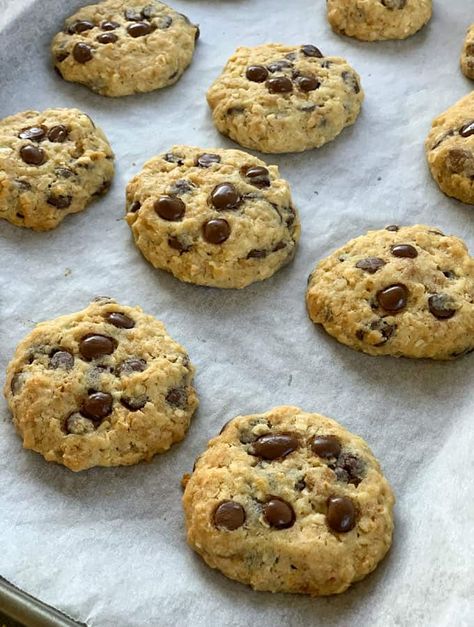 Weetbix cookies Weetbix Cookies, Weetbix Muffins, Weetbix Breakfast, Protein Weetbix Breakfast, Healthy Weetbix Slice, Weetbix Recipes, Oats Cookie, Cookie Muffins, Biscuit Recipes Uk