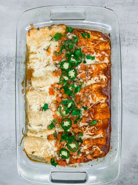 Lazy Girl Red and Green Enchiladas Divorciadas Pioneer Woman Lazy Red And Green Enchiladas, Red And Green Enchiladas, Tomatillo Enchiladas, Green Chicken Enchilada Casserole, Seasoned Ground Turkey, Ground Turkey Enchiladas, Green Enchiladas, Green Chicken Enchiladas, Turkey Enchiladas