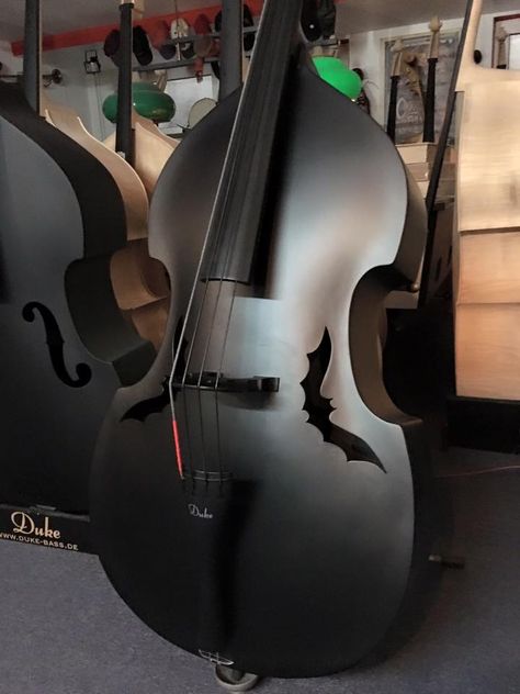 Duke Bass Classical Instruments, Electric Cello, Violin Art, Instruments Art, All About That Bass, Guitar Obsession, Cellos, Bass Music, Double Bass