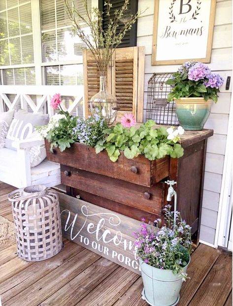 Willows Cottage Vintage Shabby Chic Porch Cottage, Huge Porch Ideas, What To Do With Wire Baskets, Front Porch Design Ideas Farmhouse, Farm Porch Ideas, Vintage Porch Decor, Country Front Porches, Small Porch Decorating, Easter Porch Decor