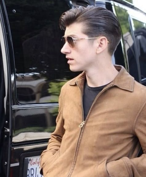 Alex Turner Hairstyle, Bigger Boys And Stolen Sweethearts, Alex Arctic Monkeys, Alex Turner Arctic Monkeys, Miles Kane, Arctic Monkeys Alex Turner, The Last Shadow Puppets, Last Shadow, Artic Monkeys