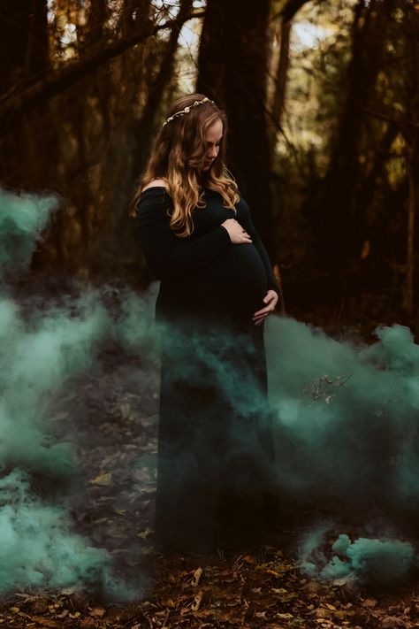 Spooky Maternity Pictures Family, Halloween Inspired Maternity Photos, Maternity Witch Photoshoot, Creepy Maternity Pictures, Goth Maturnity Shoot, Pregnant Witch Art, Halloween Maternity Shoot Ideas, Halloween Themed Maternity Shoot, Spooky Fall Maternity Photos