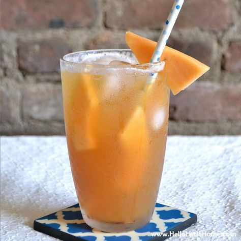 Easy Iced Tea Recipes, Refresher Drinks, Easy Iced Tea, Summer Tea Recipes, Ginger Green Tea, Melon Tea, Cantaloupe Recipes, Tea Inspiration, Sweet Tea Recipes