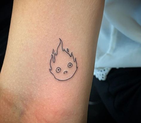 Calcifer Tattoo, Howls Moving Castle Tattoo, Howl's Moving Castle Tattoo, Ghibli Tattoos, Indie Tattoo, 하울의 움직이는 성, Castle Tattoo, Ghibli Tattoo, Theme Tattoo