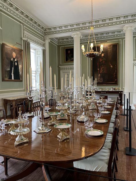 Beautiful Dining Room Table, Dining Room Victorian, Aesthetic Breakfast, Victorian Interior, Victorian Interiors, Castle Aesthetic, Royal Residence, Beautiful Dining Rooms, Dining Hall