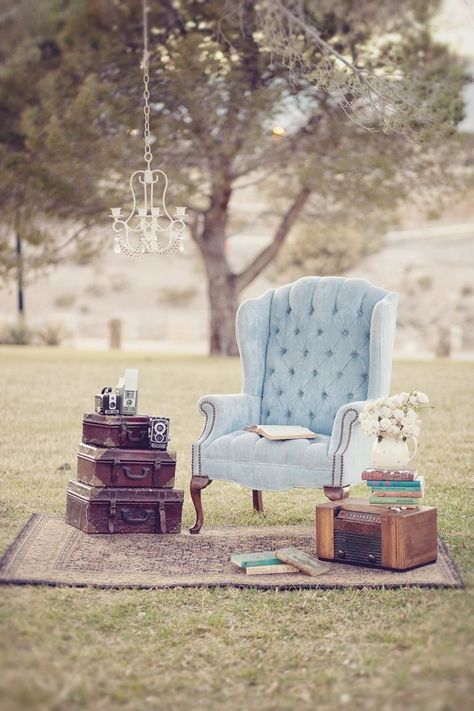 Shabby Chic Decorating, Chair Photography, Daughter Photography, Backdrops Photography, Shots Photography, Sibling Poses, Poses Couple, Sibling Photography, Vintage Props