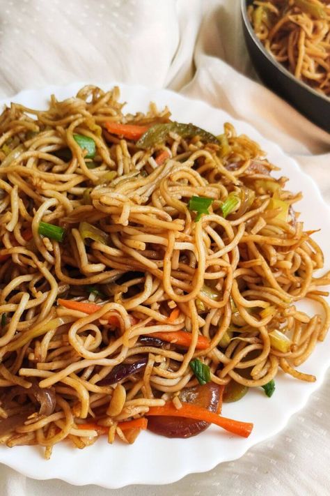 Veg Chow Mein | Vegetable Chow Mein | Veg Chow Mein recipe Nepali Chow Mein, Chowmein Indian, Veg Chow Mein Recipe, Noddle Recipes, Veg Chowmein, Veg Noodles, Chilli Garlic Noodles, Testy Food, Evening Food