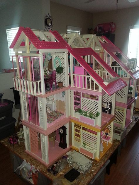 Working on a vintage Barbie Dream House redo. Work in prog… | Flickr Barbie Chelsea Doll, Barbie Playsets, House Redo, Barbie Doll Set, Barbie Sets, Doll House Plans, Barbie Doll House, Barbie Toys, Barbie Diy