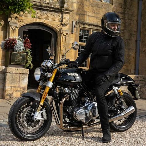 The Norton Commando 961 Is Back—Again | Cycle World Norton Bike, Motorcycle Icon, Norton Motorcycle, Top Cafe, Custom Motorcycles Bobber, Best Cafe, Norton Commando, Moto Cafe, British Motorcycles