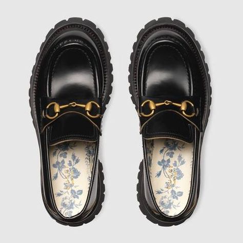 Horsebit Loafers, Dr Shoes, Flat Loafers, Designer Flats, Shoe Inspo, Gucci Leather, Black Loafers, Lug Sole, Casual Shoes Women