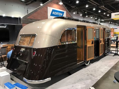 Vintage Trailers For Sale, Vintage Trailers Restoration, Retro Rv, Vintage Trailer Interior, Tiny House Camper, Classic Campers, Airstream Interior, Retro Caravan, Trailer Interior