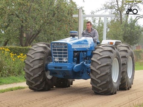 New Holland Logo, 1952 Ford Truck, Ford County, Farm Images, Tractor Pictures, Ford Tractor, New Tractor, Tractor Attachments, Classic Tractor