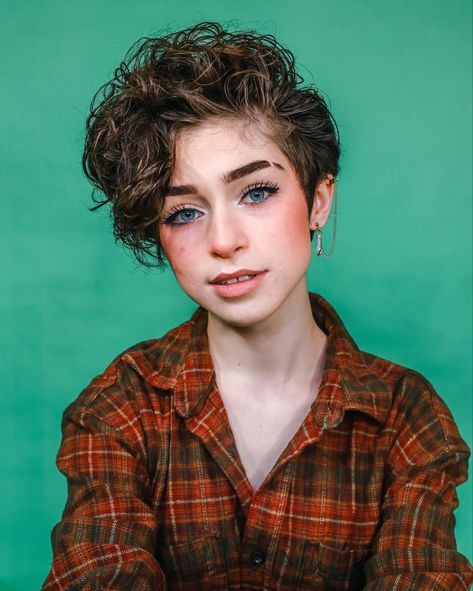 Addison Grace, Tomboy Haircut, Harry Potter Oc, Short Hair Tomboy, Hair Reference, Elle Fanning, Haircut Ideas, Makeup Looks, Hair Makeup