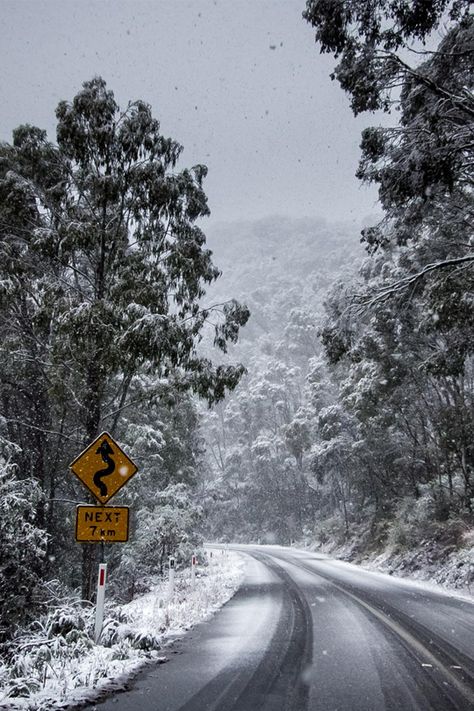 Jordan Snowy Road, Winter Pics, Winter Road, Snow Pictures, Beautiful Roads, Country Roads Take Me Home, Winter Photos, Winter Love, Long Road