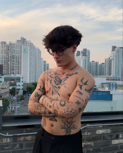 #aesthetic #tattoo #ink #wasian #asianboy #starboy #tattoos #tattoostyle #instagram #fashion #aestheticvibes #vibe #switzerland #style #france #wattpad #pinterestboy #wattpadboy #tiktok #french #frenchboy #summer #oldmoney #starboy Tatto Ideas Boy, Guys Tattoo Ideas, Elbow Tattoo Ideas, Switzerland Style, Brother And Sister Tattoo Ideas, Family Tattoos For Men, Tattoo Ideas Males, Kanji Tattoo, Traditional Tattoo Flash Art