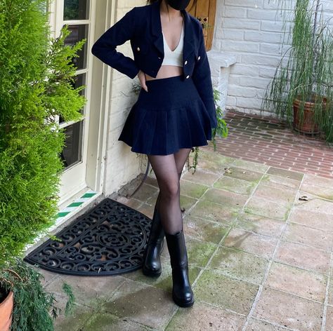 Navy Blue Skirt Outfits Short, Dark Blue Skirt Outfit Ideas, Tight Skirt Outfit, Blue Skirt Outfits, Skater Skirt Outfit, Hoco 2024, Blue Skater Skirt, Flight Outfit, Short Skirts Outfits