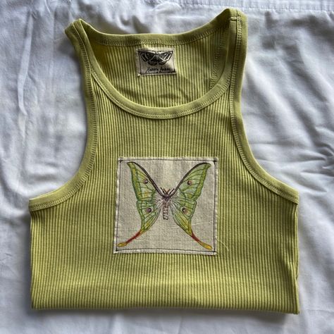 Luna moth insect moth handpainted aesthetic tank top Funky Tank Tops, Green Top Aesthetic, Green Tank Top Outfit, Summer Tops Aesthetic, Easy Sew Top, Insect Fashion, Depop Aesthetic, Depop Clothes, Diy Clothes Tops