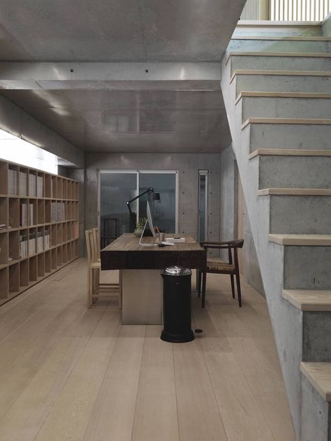 Brutalist Sensibility And Scandinavian Influence For The Home Of Architect Mao Shen Chiang - Nordic Design Concrete Villa, Brutalism Interior, Brutalist Interior, Simple Interior Design, Modern Kitchen Island, Simple Interior, Island House, Scandinavian Furniture, Concrete Design