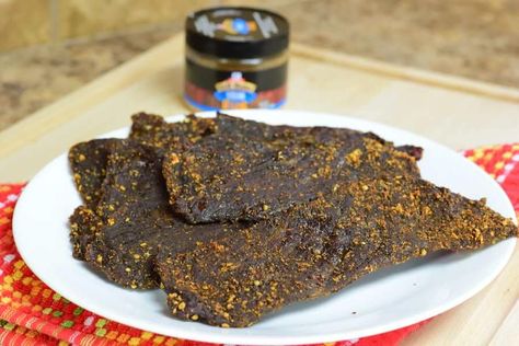 This easy to make steak dry rub jerky utilizes an already made seasoning rub saving you loads of time! Every so often I like making a very easy and simple beef jerky, and this is one of those recipes! I was at work on the rig in Oklahoma when I started getting a craving for … Steak Dry Rub, Beef Jerky Seasoning, Ground Beef Jerky Recipe, Jerkey Recipes, Dry Rub For Steak, Jerky Marinade, Beef Jerky Recipe, Homemade Beef Jerky, Jerky Recipe