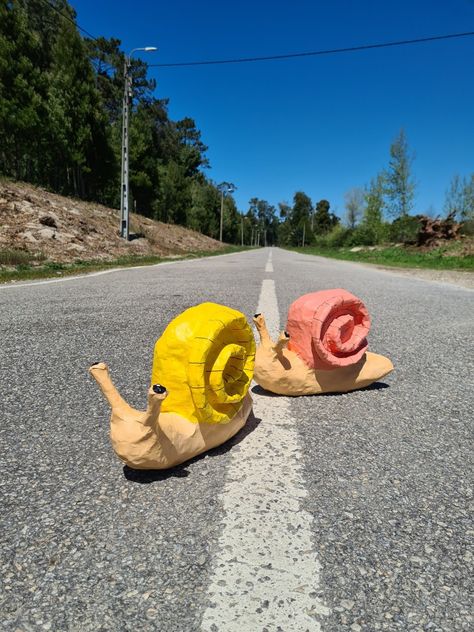 Paper-maché giant snails Giant Snails, Giant Snail, Animal Canvas Paintings, Snail Art, Cardboard Box Crafts, Animal Canvas, Painted Paper, Craft Patterns, Birthday Bash