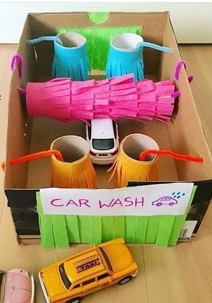 Craft Cardboard Box Ideas, Diy Pretend Play Ideas, Recycled Cardboard Crafts, Shoe Box Crafts For Kids, Crepe Paper Crafts For Kids, Cardboard Box Ideas For Kids, Shoe Box Ideas, Toy Car Wash, Diy Pretend Play