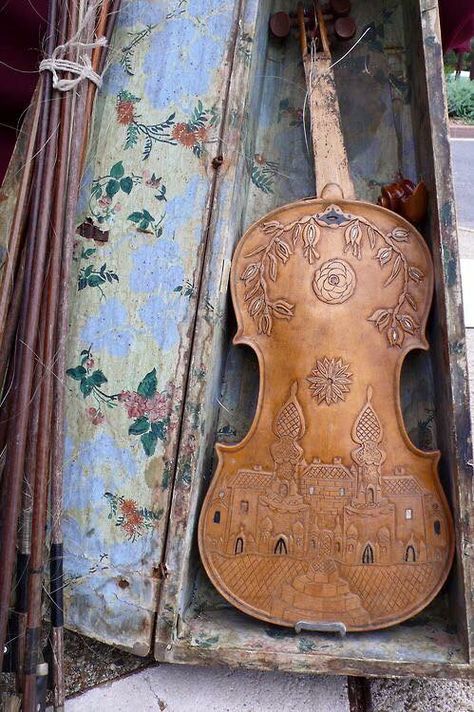 Vintage violin with engraved art Old Violin, The Violin, Violinist, String Instruments, Classical Music, Perfume Bottle, Music Stuff, Shades Of Grey, Orchestra