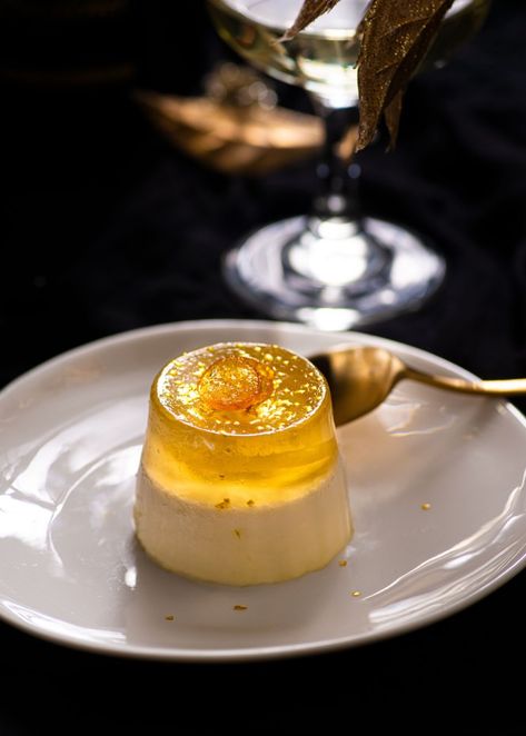 French 75 Panna Cotta with Candied Kumquats - Rhubarb & Cod Candied Kumquats, Easy Panna Cotta Recipe, Kumquat Recipes, French 75, Light Desserts, Classic Cocktail, Sweet Desserts, Puddings, Food Plating