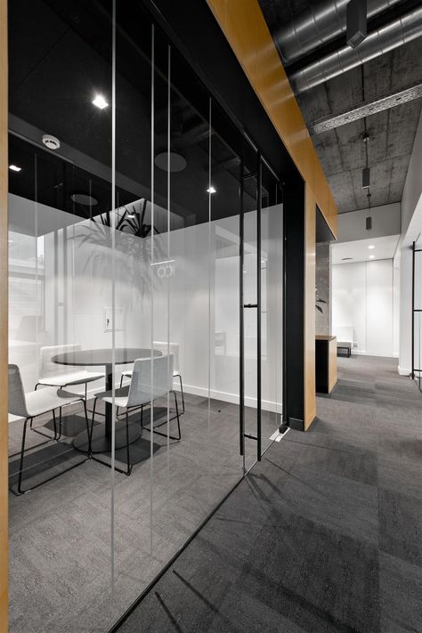 Cheap Office Furniture, Meeting Room Design, Office Organization At Work, Office Design Inspiration, Corporate Office Design, Office Space Design, Modern Office Design, Corporate Interiors, Glass Walls