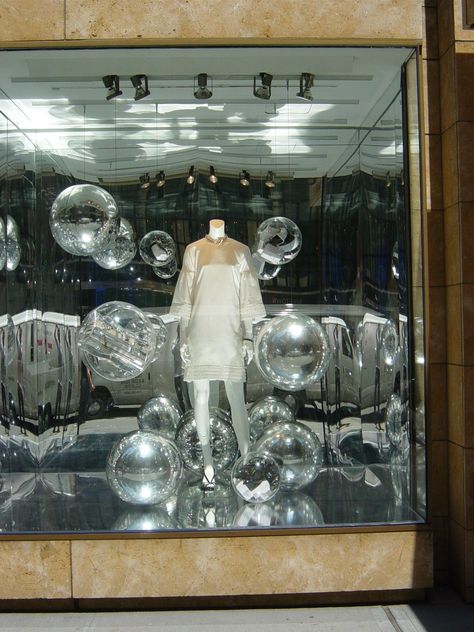 Giant Baubles, Christmas Installation, Bridal Shop Decor, Boutique Window Displays, Christmas Shop Window, At Work, Blue Christmas Decor, Retail Marketing, Store Window Displays