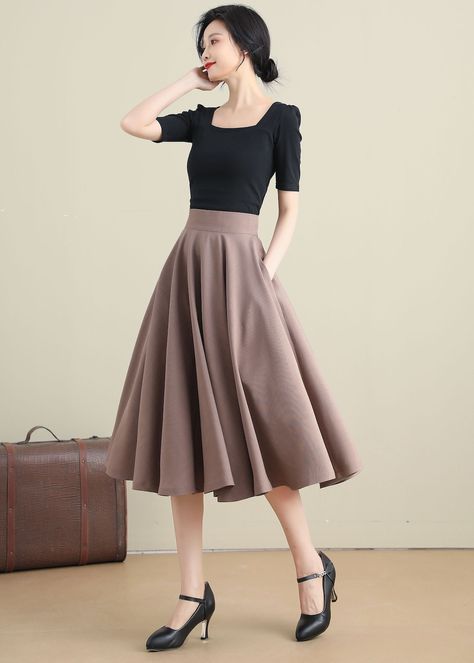 Buy Khaki Swing Linen Skirt A Line Full Skirt High Waist Flared Online in India - Etsy Vintage Skirt With Pockets, Flare Skirt Outfit Classy, Flared Skirt Outfit, Long Flowy Skirt Outfit, Flare Skirt Outfit, Flowy Skirt Outfit, A Line Skirt Outfits, Fashion Designer Aesthetics, Skirt A Line