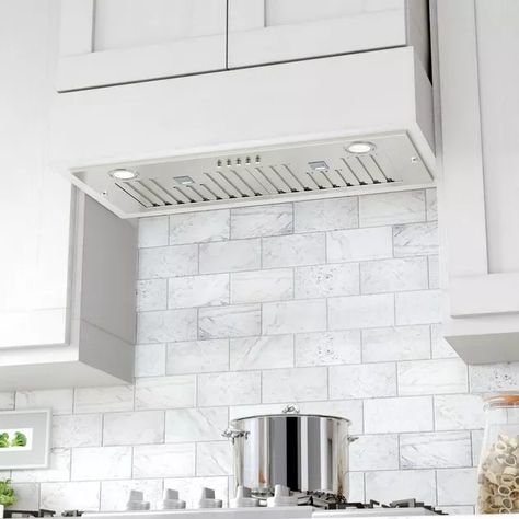 Your Stove Hood Vent Deserves a Little More Thought — Here's Why Amazing Kitchens, Combination Wall Oven, Kitchen Ventilation, Hood Vent, Kitchen Hood, Under Cabinet Range Hood, Kitchen Backsplash Designs, Tuscan Kitchen, Wall Mount Range Hood