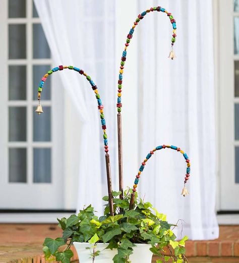 15 Stunning garden Designs to Transform Your Home Handmade Garden Decorations, Flowers Backyard, Gardening Decor, Bell Gardens, Bohemian Garden, Plant Stakes, Decorative Garden Stakes, Backyard Landscape, Painted Resin