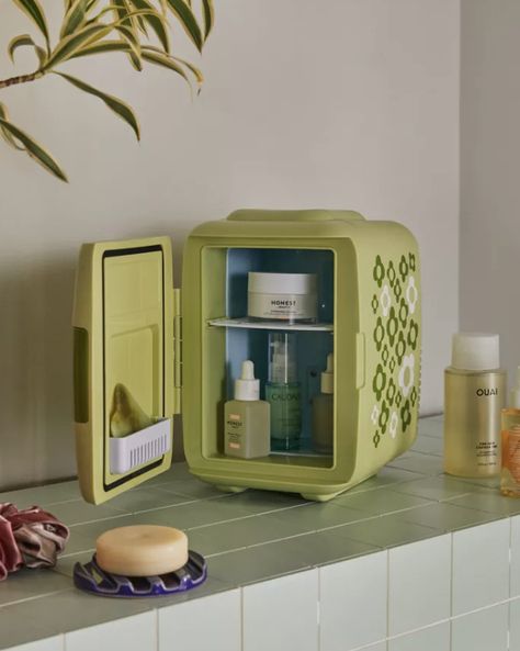 urban outfitters mini floral green refrigerator Green Mini Fridge, Urban Outfitters Kitchen, Green Refrigerator, Mini Fridge In Bedroom, Getting Ready Space, Beauty Fridge, La Apartment, Cottage Room, Mini Refrigerator