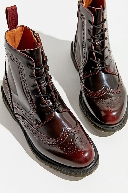 Quirky Clothes, Doc Martens Outfit, Doc Martens Boots, Tokyo Street Fashion, Army Boots, Brogue Boots, Boating Outfit, Dr Martens Boots, Mens Boots Fashion