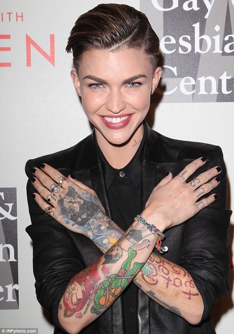 Ruby Rose cosies up to fiancee Phoebe Dahl and actress Evan Rachel ... Ruby Rose Tattoo, Phoebe Dahl, Rose Actress, Left Arm Tattoos, Cactus Tattoo, Evan Rachel Wood, Afro Puff, Tattoo Videos, Arm Tattoos