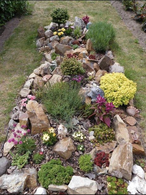 Rock Garden Border, Rockery Garden, Succulent Garden Landscape, Slate Rock, Zen Garden Design, Drought Tolerant Garden, Garden Border, Rock Garden Design, Backyard Garden Landscape