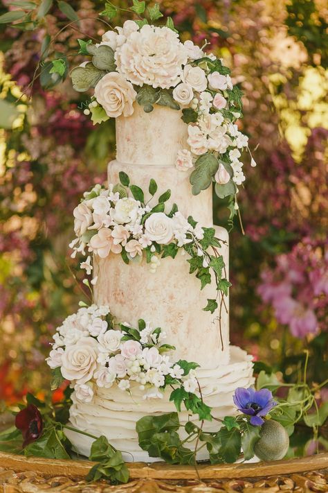 Wedding Theme Ideas Fairytale, Magical Wedding Cake, Enchanted Garden Wedding Cake, Fairytale Wedding Cakes, Wedding Cake Fairytale, Floral Fairytale Wedding, White Cake With Flowers, Aesthetic Wedding Cake, Fairytale Wedding Cake