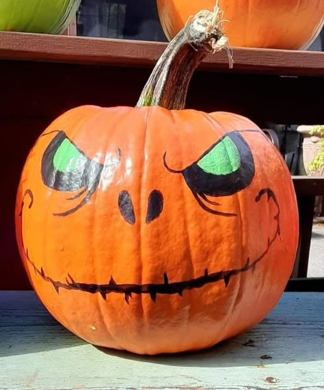 Painting Pumpkin Faces, Pumpkin Painting Spider, Monster Pumpkin Painting, Dovleci Halloween, Painted Pumpkin Faces, Pumpkin Painting Ideas Scary, Scary Pumpkin Painting, Pumpkin Face Paint, Pumpkin Decorating Diy