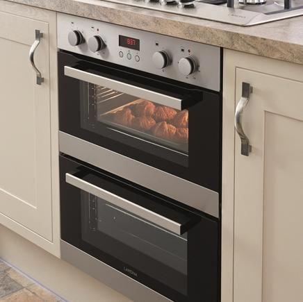 Oven Under Cooktop, Kitchen Ovens, Built In Oven, Cozy Kitchens, Oven Kitchen, Range Cookers, Built In Double Ovens, Outdoor Kitchen Appliances, Kitchen Decorations