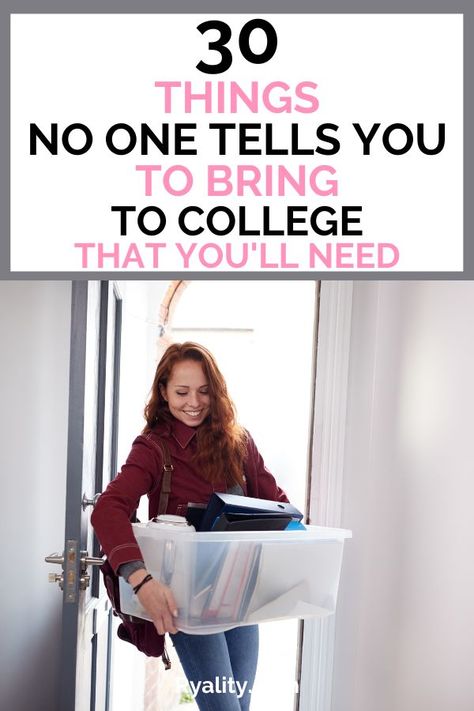 These are things no one tells you to bring to college but you actually really need!! I used all of these things when living in the dorms my freshman year #unexpectedthingstopackforcollege College Dorm Checklist Freshman Year, Things To Bring To College, College Freshman Survival Kit, College Freshman Dorm, College Dorm List, College Packing List, College Freshman Advice, College Dorm Checklist, College Dorm Room Inspiration