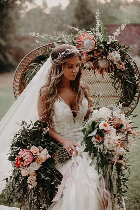 Boho Brides Will Want to Take Notes From This Blush and Navy Carl House Wedding | Junebug Weddings Ethereal Garden Wedding, Ethereal Garden, Protea Bouquet, Boho Chique, Floral Wedding Cakes, Romantic Wedding Cake, Rustic Wedding Flowers, Hair Accessories Boho, House Features