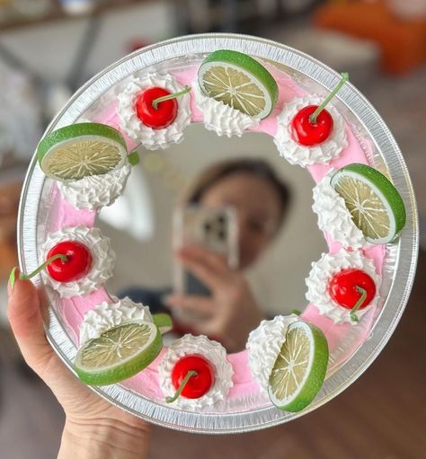 Cereal Mirror, Fake Pie, Fake Cakes, Diy Cream, Pinterest Diy Crafts, Fake Cake, Cute Bedroom Decor, Clay Jewelry Diy, Diy Mirror