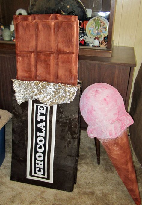 Papier Mache Chocolate Bar Diy Giant Candy Props, Diy Giant Candy, The Chocolate Touch, Candy Props, Candy Decorations Diy, Candy Costumes, Bar Diy, Giant Chocolate, Giant Candy