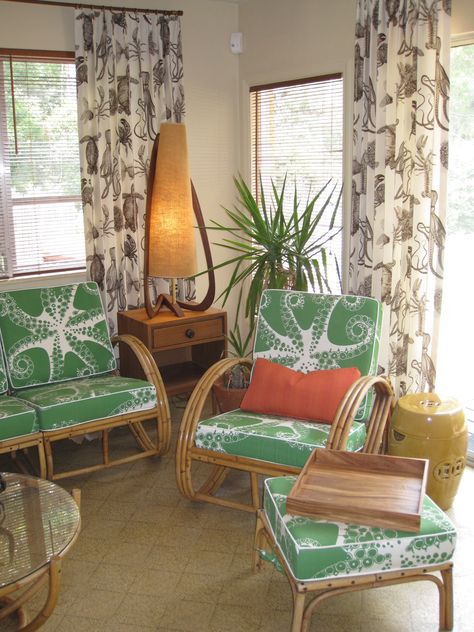 Vintage furniture with new Duralee fabrics... Rattan Furniture Vintage, Tiki Furniture, Fabric Octopus, Tropical Sunroom, Vintage Bamboo Furniture, Bamboo Furniture Vintage, James D Arcy, Classy Room, Hawaiian Home Decor