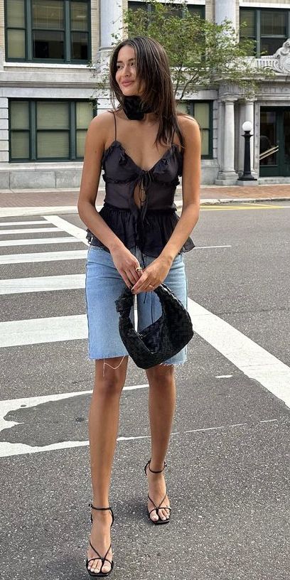 Minimalist Classy Outfit, Bermuda Shorts Outfit Street Styles, Ruffle Tops Outfit, Mesh Top Outfit, Trend Outfits, 2023 Aesthetic, Summer Shorts Outfits, Lace Trim Shorts, Bermuda Jeans