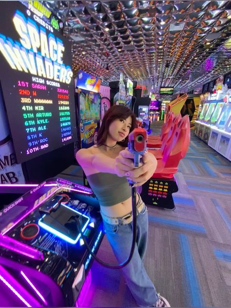 Poses For Arcade, Arcade Insta Pics, Arcade Fit Ideas, Cute Arcade Pictures, Arcade Outfit Aesthetic, Arcade Games Photoshoot, Arcade Pose Ideas, Arcade Outfit Ideas Date, Arcade Senior Pictures