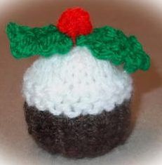 Christmas, With Yarn. | the twisted yarn Mini Christmas Puddings, Knitted Christmas Decorations, Xmas Pudding, Christmas Knitting Patterns Free, Christmas Knitting Patterns, Christmas Pudding, Ferrero Rocher, Mini Christmas, Christmas Makes